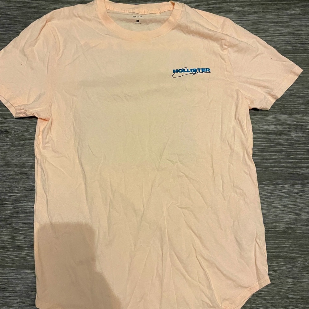Hollister t shirt